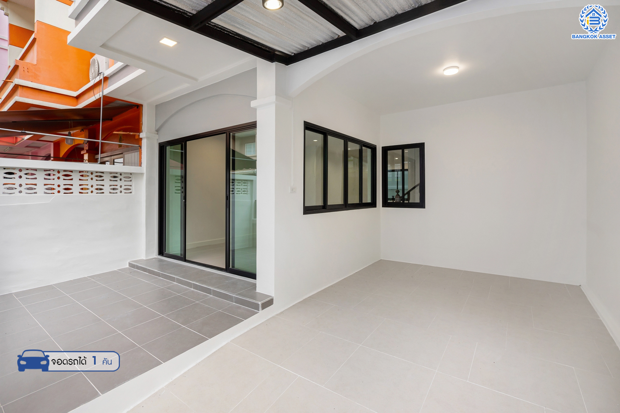 บ้านมือสองตกแต่งใหม่ ม.ซอยเรวดี58 รัตนาธิเบศร์ ทาวน์โฮม 3 ชั้น เนื้อที่ 19 ตร.ว. ฟังก์ชัน 4 ห้องนอน 3 ห้องน้ำ 1 ที่จอดรถ พร้อมตอบโจทย์ทุกการเข้าอยู่ บนทำเลเดินทางสะดวก เข้า-ออก ได้หลายเส้นทาง ใกล้เซ็นทรัลรัตนาธิเบศร์ และรถไฟฟ้าสายสีม่วง "สถานีบางกระสอ"